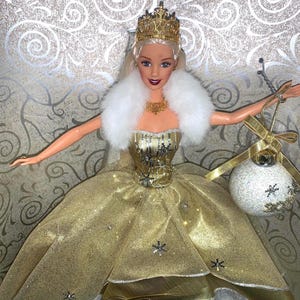 Barbie Celebration 2000 neuve dans la boîte