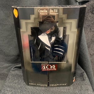 Barbie 101 Dalmatians Cruella De Vil “Power In Pinstripes” Doll New In Box