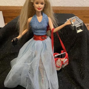 Barbie Generation Girl With Accessories Mint Condition 1998 with all her accessories and two outfits