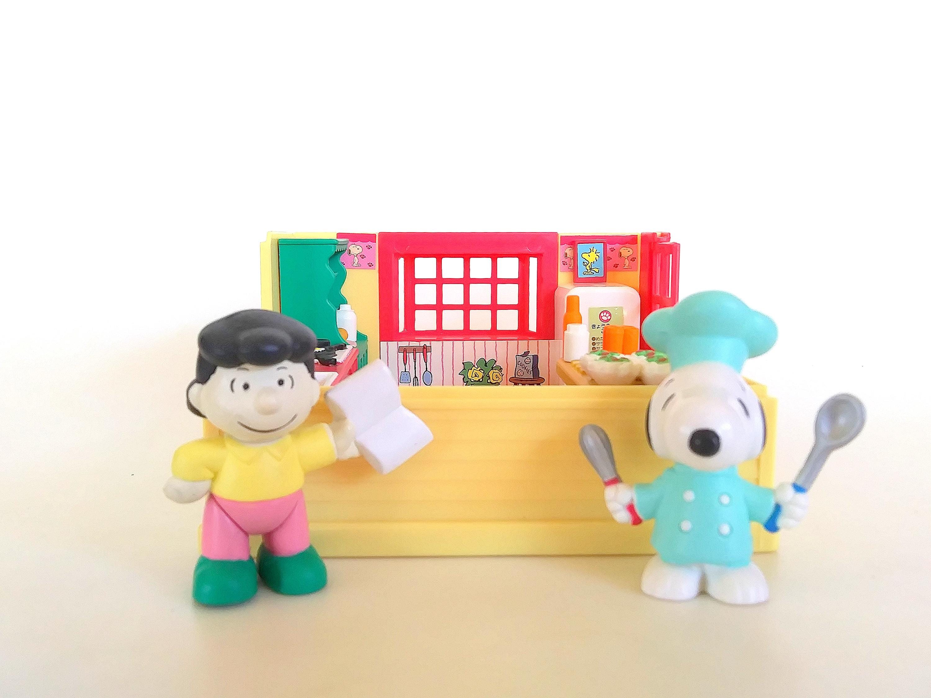 Vintage Takara Peanuts Snoopy Kitchen Scene Mini Playset 90s Toy