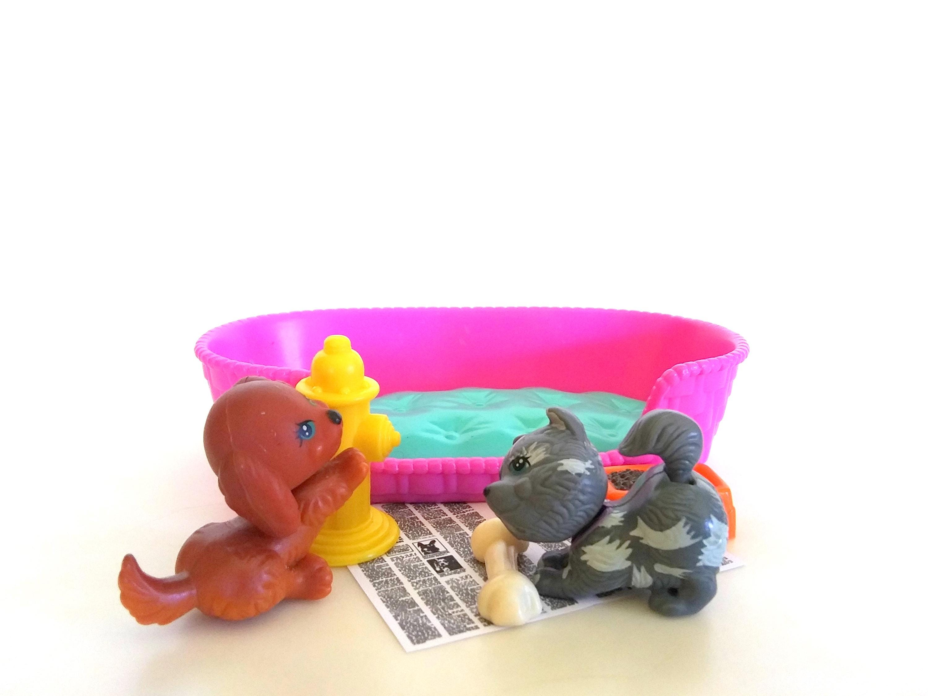 置物    Patricia  1993 Vintage Littlest Pet Shop Frisky Pups Playset, 1993 Kenner Retro