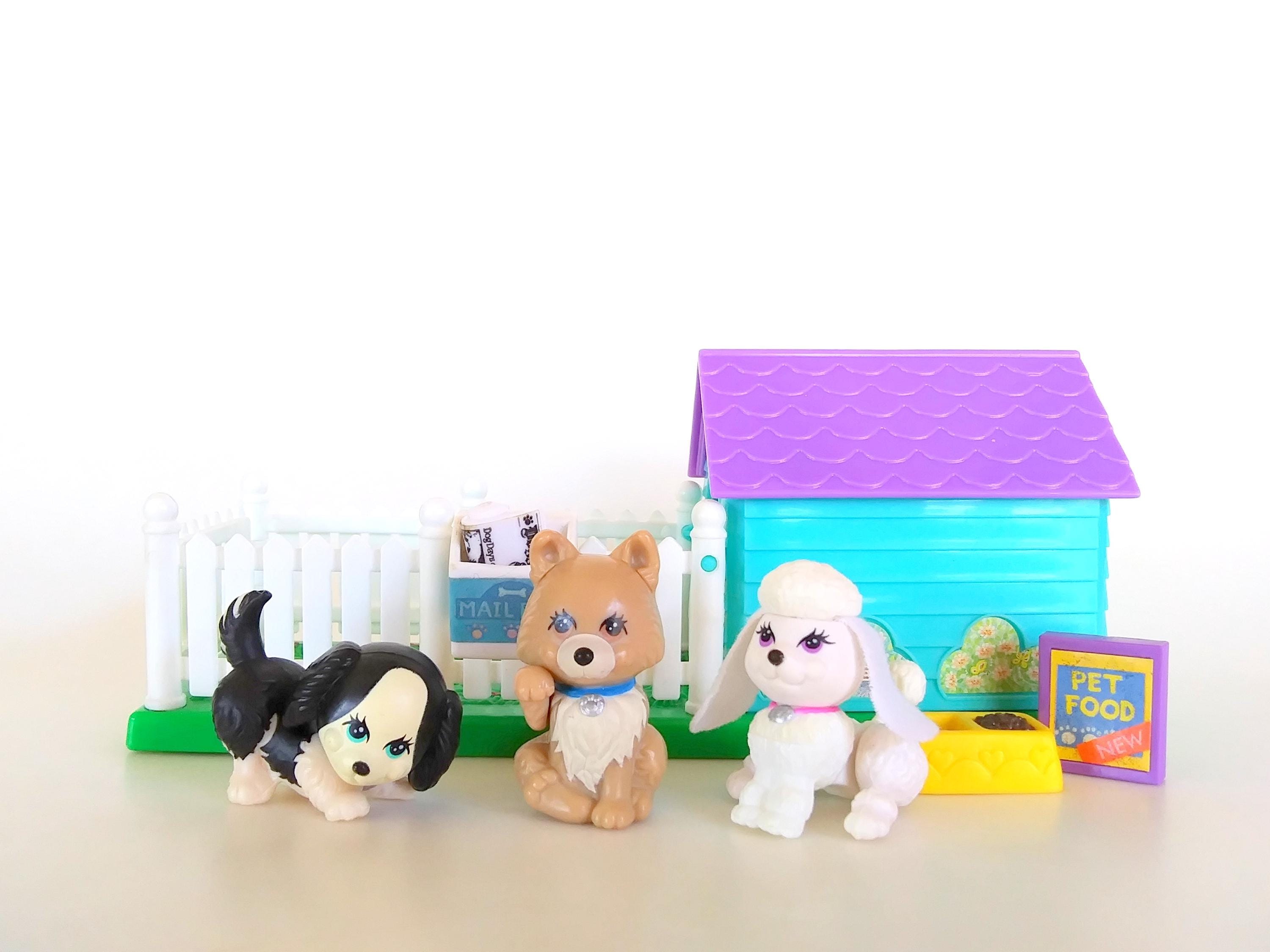 Vintage Littlest Pet Shop Puppy Pals with Playhouse Dog Playset Toy by  Kenner 1992