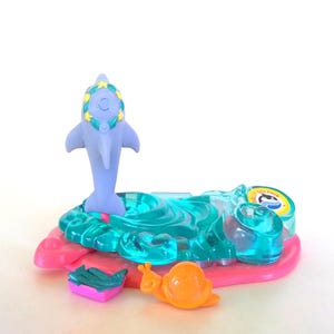 Vintage Littlest Pet Shop Dolly Dolphin Playset: Kenner Sea World 1995