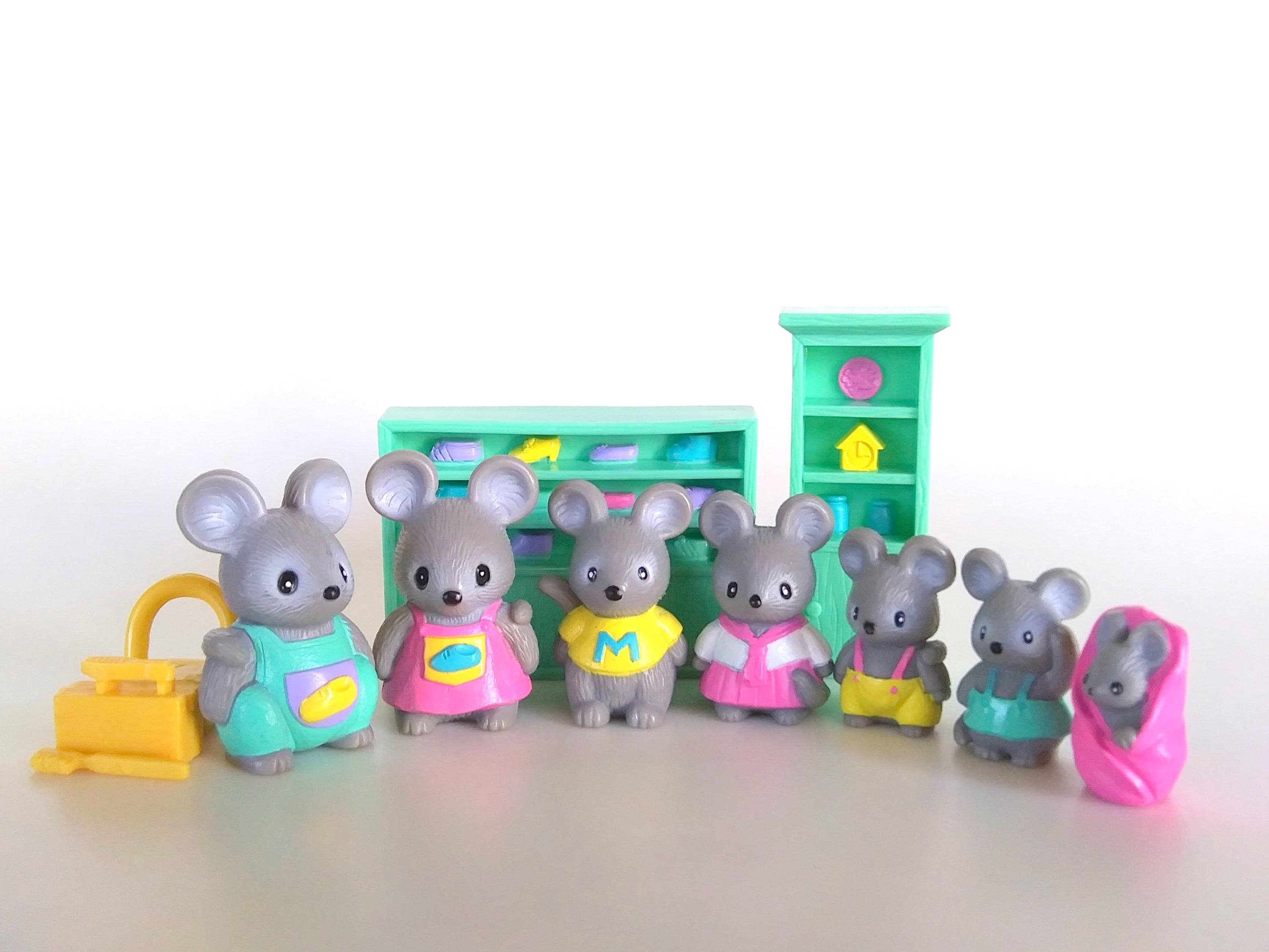 Vintage Takara Playmates Furry Families Mice Family Complete Set