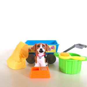 Vintage Littlest Pet Shop Let It Pour Pup Playset by Kenner 1995