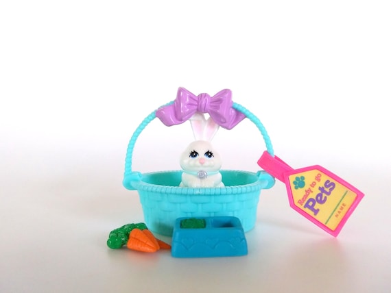 Vintage Littlest Pet Shop Bashful Bunny with Bunny Basket Playset by Kenner 1992