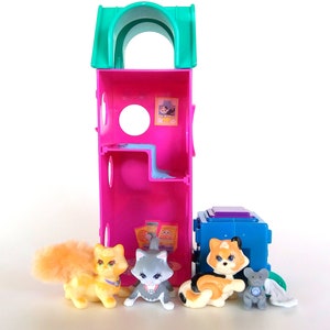 Vintage Littlest Pet Shop Purry Kittens with Kitty Playtime Condo Cat Playset by Kenner 1994