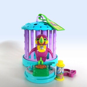 Vintage Littlest Pet Shop Ticklish Toucan with Cozy Cage Bird Playset by Kenner 1992