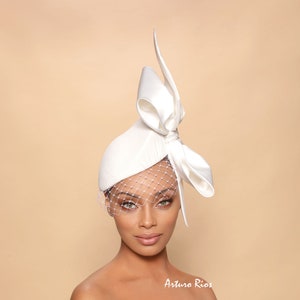 Off white Bow pillbox fascinator with veil, white Kentucky derby fascinator, derby hat, Oaks day hats, tea party hats image 1