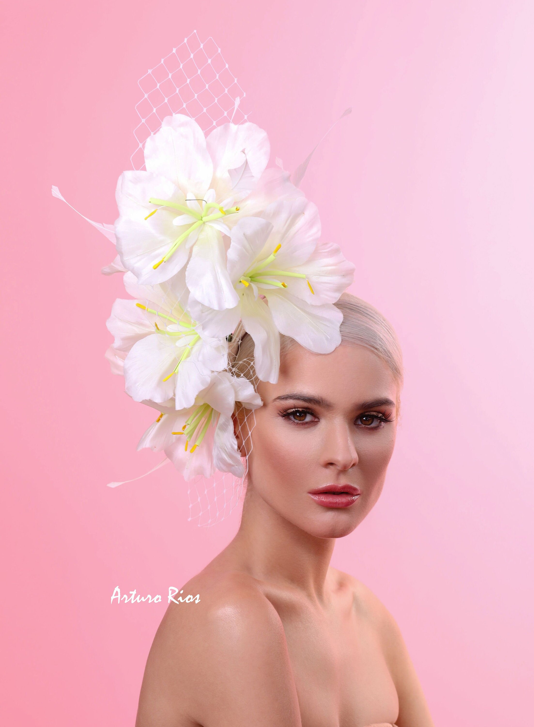 Off White Lillies Fascinator Derby 
