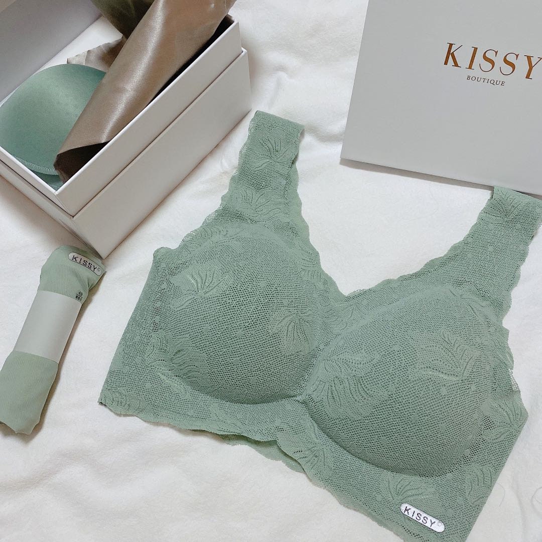Buy Kissy Wireless Seamless Bralette Set FREE Panty Silky Lace