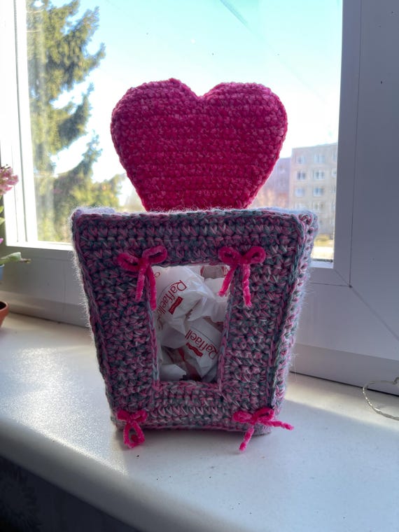 Crochet Heart Box Pattern PDF - DIY Gift - Etsy display picture 3