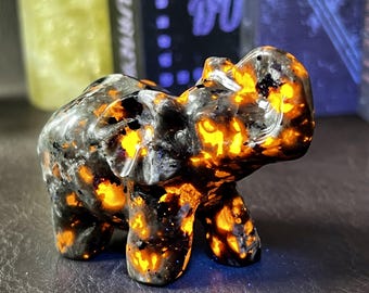 Yooperlite Elephant Figurine, Handcrafted UV Reactive Crystal Animal Sculptures, Natural Fluorescent Michigan Stone Elephant, Crystal Gifts