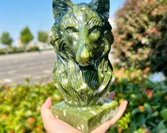 Natural Green Jade Wolf Statue, Hand Carved Crystal Wolf Figurine, Crystal Animal Totem, Crystal Collection, Dpiritual Crystal Gifts