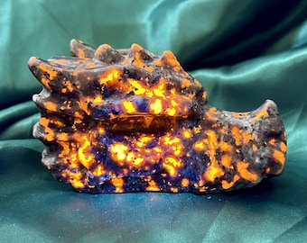 4.5" Yooperlite Dragon Skull Figurine, UV Reactive Glowing Fluorescent Crystal Skull Carving, Dragon Head Sculpture, Spirit Crystal Gifts
