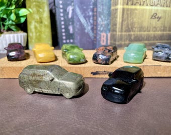 Natural Crystal Car Figurine, Vintage Style Vehicle Carving, Car Ornament, Gifts for Kids, Tabletop Ornament, Home Decor, Crystal Gifts