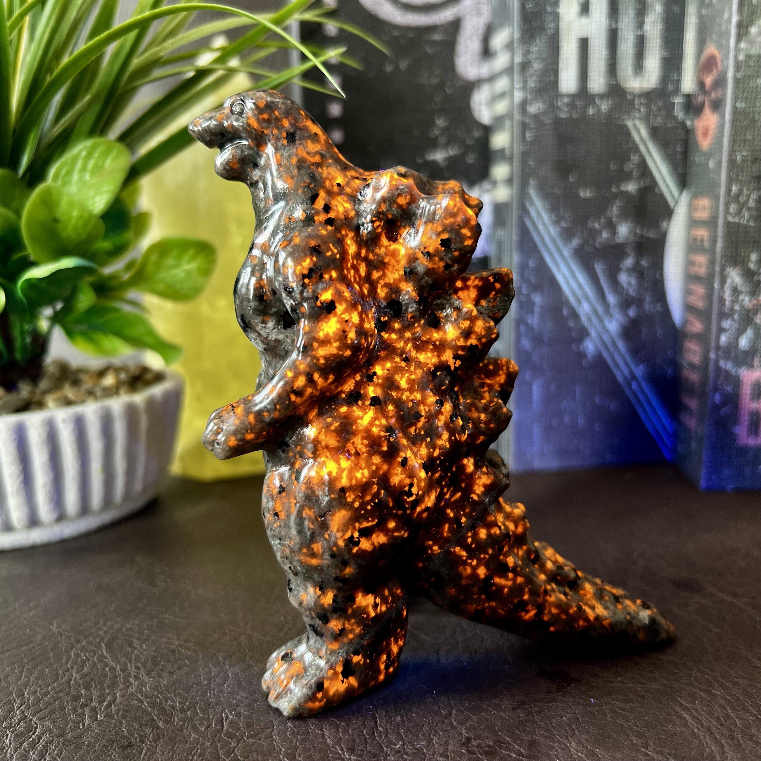 Godzilla carving - Etsy 日本