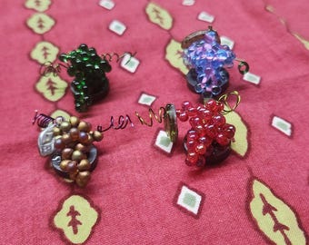 Grape magnets