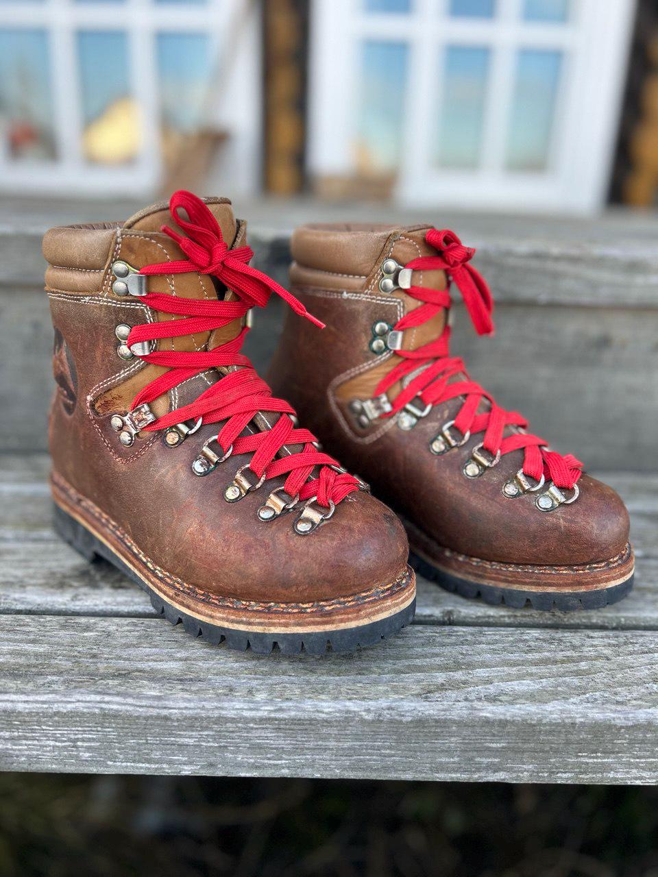 Vintage LOWA 3.5/ EU 36 Mountaineering Hiking Leather Boots  display picture 3