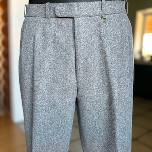 Vtg Classic Pleated Wool Pants, Cuffed Hem, size EU45/UK 29