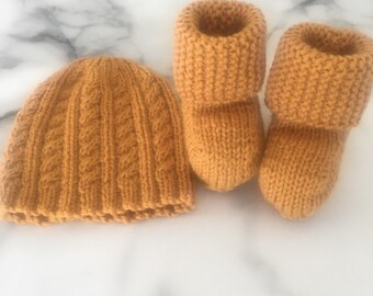 Beanie & Bootees set