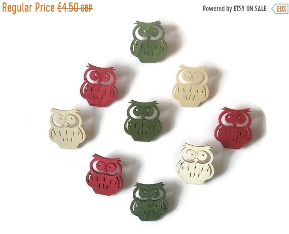 Owl Brooch Woodland theme Wooded Hand painted Red Green Natural