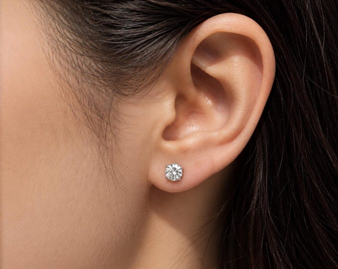 0.50CTROUNDCUTMOISSANITE STUD EARRINGS925STERLINGSILVERCLASSICMINIMALIST DIAMOND