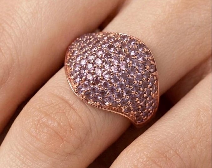 4.66g Elegant Rose Gold Tanzanite Pavé Ring Sparkling Statement Jewelry