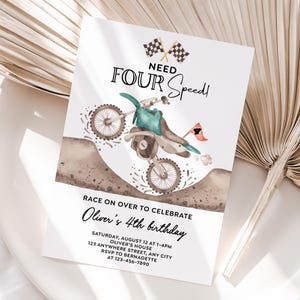 Invito personalizzato per il 4° compleanno di una moto da cross / Invito stampabile per la festa di una moto da cross a quattro velocità / Facile da stampare e condividere