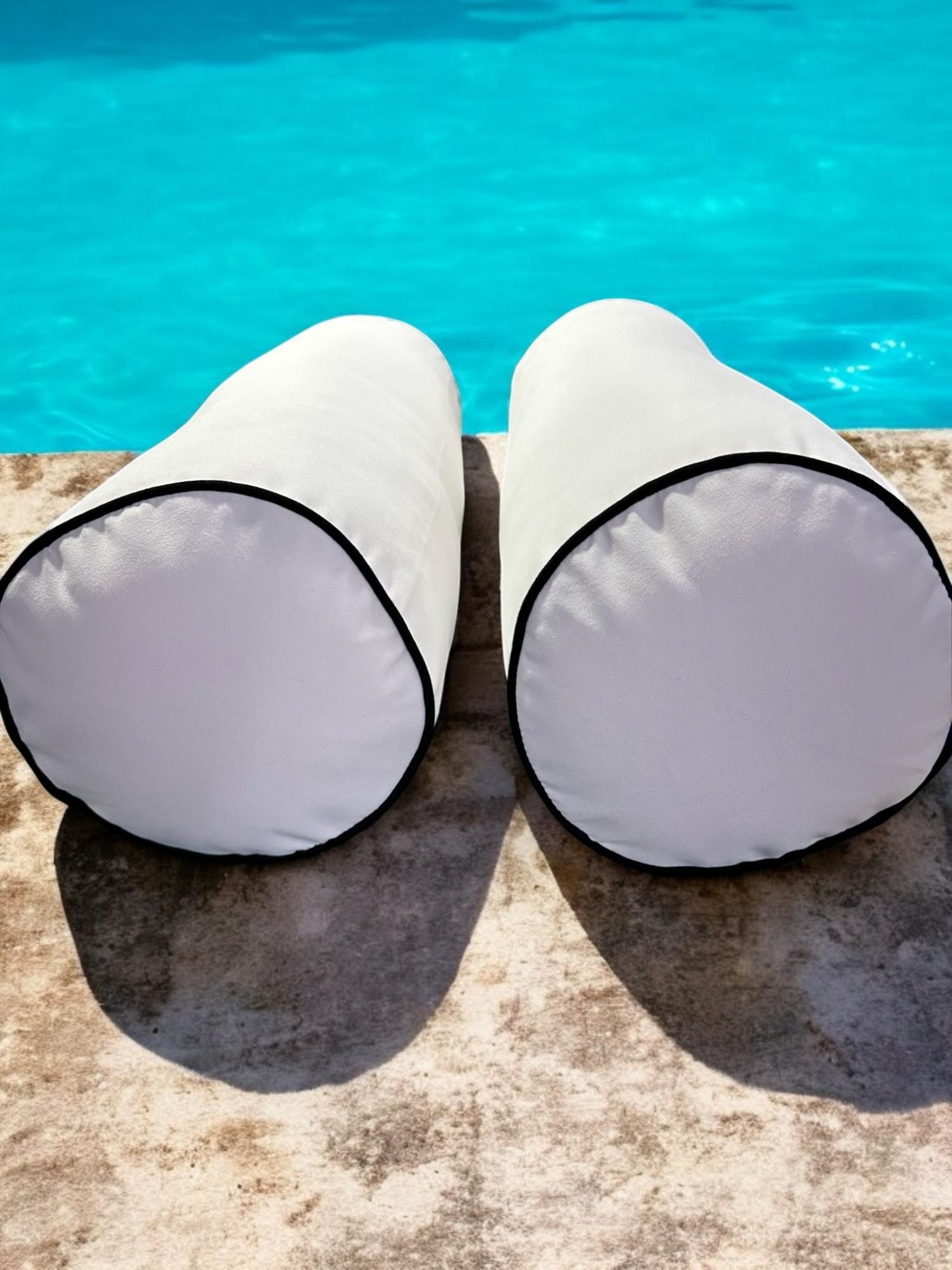 Paire de traversins pour lit de jour simple Sunbrella traversin de lit de jour extérieur en poly ou en mousse pour un style ultime