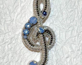 Handmade Beaded Treble Clef Brooch: Blue Silver Music Jewelry