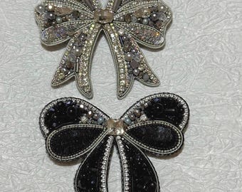 Broche de lazo de cuentas hecho a mano: joya llamativa con bordado de cristales