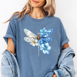 Comfort Colors® Women&#39;s Dragonfly Floral Shirt, Boho Dragonfly Tee, Nature Lover Shirt, Garden Lover Gift, Cottagecore Shirt, Botanical Gift