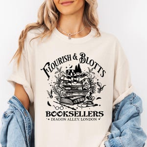 Comfort Colors® Komfortfarbe Shirt, Zauberer Haus Shirt, Magisches Schloss Shirt, Zauberer Schule Shirt, Bücherwurm Nerd Fandom Geschenk