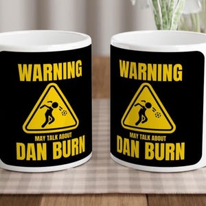Dan Burn-mugg - Newcastle United - Carabao Cup-final 2025 - 313 ml - diskmaskins- och mikrovågssäker bild 2