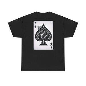 Schoppen en cobra-T-shirt uniseks, cadeau pokerkaartliefhebber, kaartspelshirt, T-shirt magisch thema, schoppenaas grafisch T-shirt