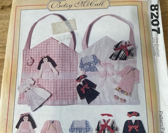 McCalls Crafts 8207 Fabric Doll and House carrying Case  UNCUT