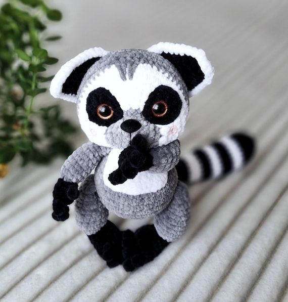 Crochet lemur pattern - Amigurumi lemur pattern - Staffed lemur pattern - Forest animals pattern