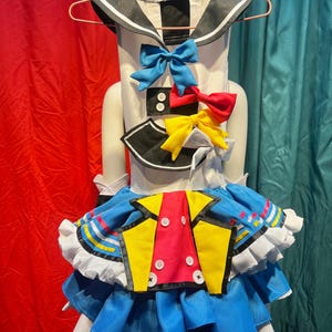Hatsune Miku 2018 Cosplay Costume: Formula Racing Inspired