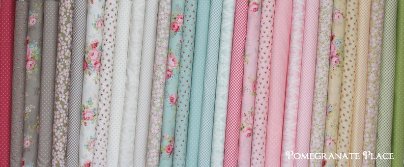 Brenda Riddle Designs . AMBERLEY collection Moda fabric 18673 15 . Gray colorway pink /& green floral Field Floral in Pebble .