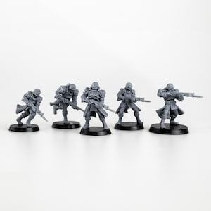 Industrialist Troopers Miniature Bundle (5) | D&D Minis for Dungeons and Dragons TTRPG | Army Men Soldiers with Rifles and Bayonets