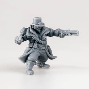 Bramble Ironsmoke | D&D Industrialist Gunslinger Miniature for Dungeons and Dragons TTRPG | Western Cowboy Steampunk RPG Mini