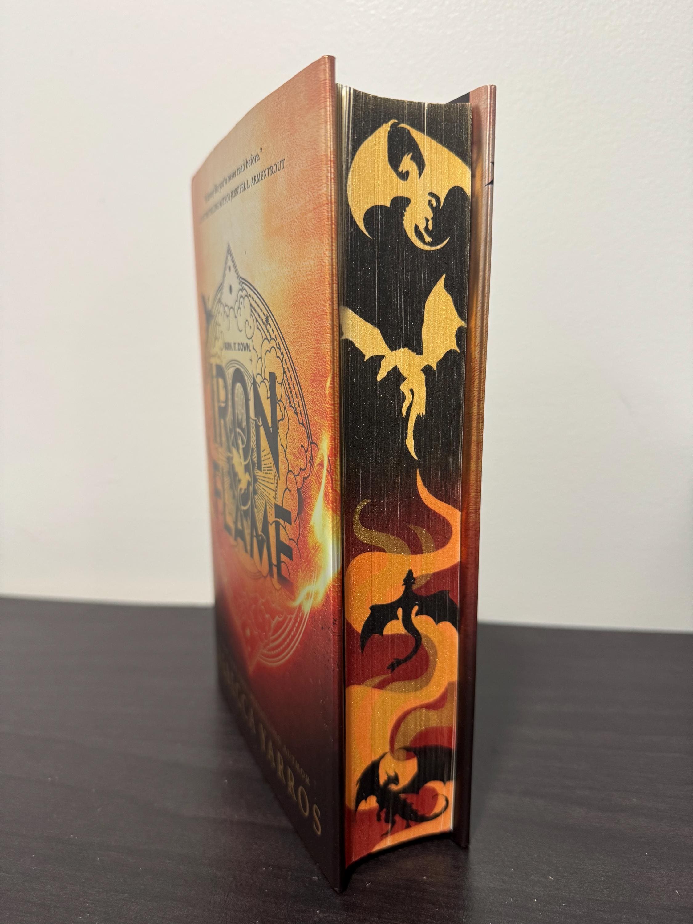 Fourth wing, Iron flame  and Onyx storm Sprayed edge book