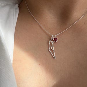 Sterling Silber Israel Map Halskette mit rotem Herz - handgemachtes Geschenk für Israel-Liebhaber, Zionisten und Schmucksuchende