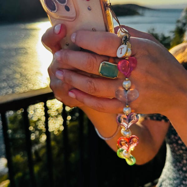 Personalisierter Handygurt, Handyanhänger, Candy Bead Handyband, Tasche, Kamera Anhänger, Brautjungfern Geschenk, erste Handyschlaufe, Geschenk für Sie