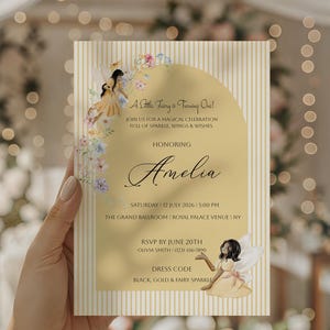 Szablon zaproszenia urodzinowego z motywem czarnej wróżki, zaproszenie z motywem dzikiej wróżki, zaproszenie na przyjęcie urodzinowe z motywem wiosennych kwiatów, zaproszenie z motywem magicznej wróżki