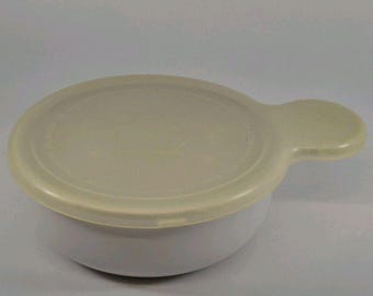 Vintage Corning Ware Grab It Bowl P-150-B // 15 oz // White // Clear Plastic Lid