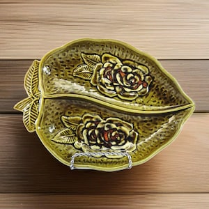 Vintage California Pottery Divided Serving Dish #637 // Ceramic // Strawberries // Roses // EUC