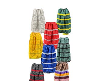 Embroidered skirt or saya with lining, one size fits most, ideal for saint's day celebrations. High-quality fabrics, comfortable and traditional design.