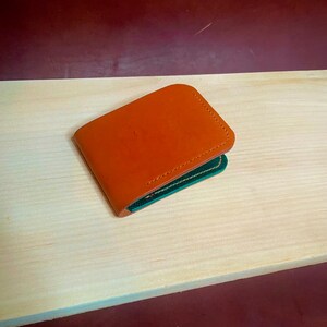 Cartera de cuero hecha a mano